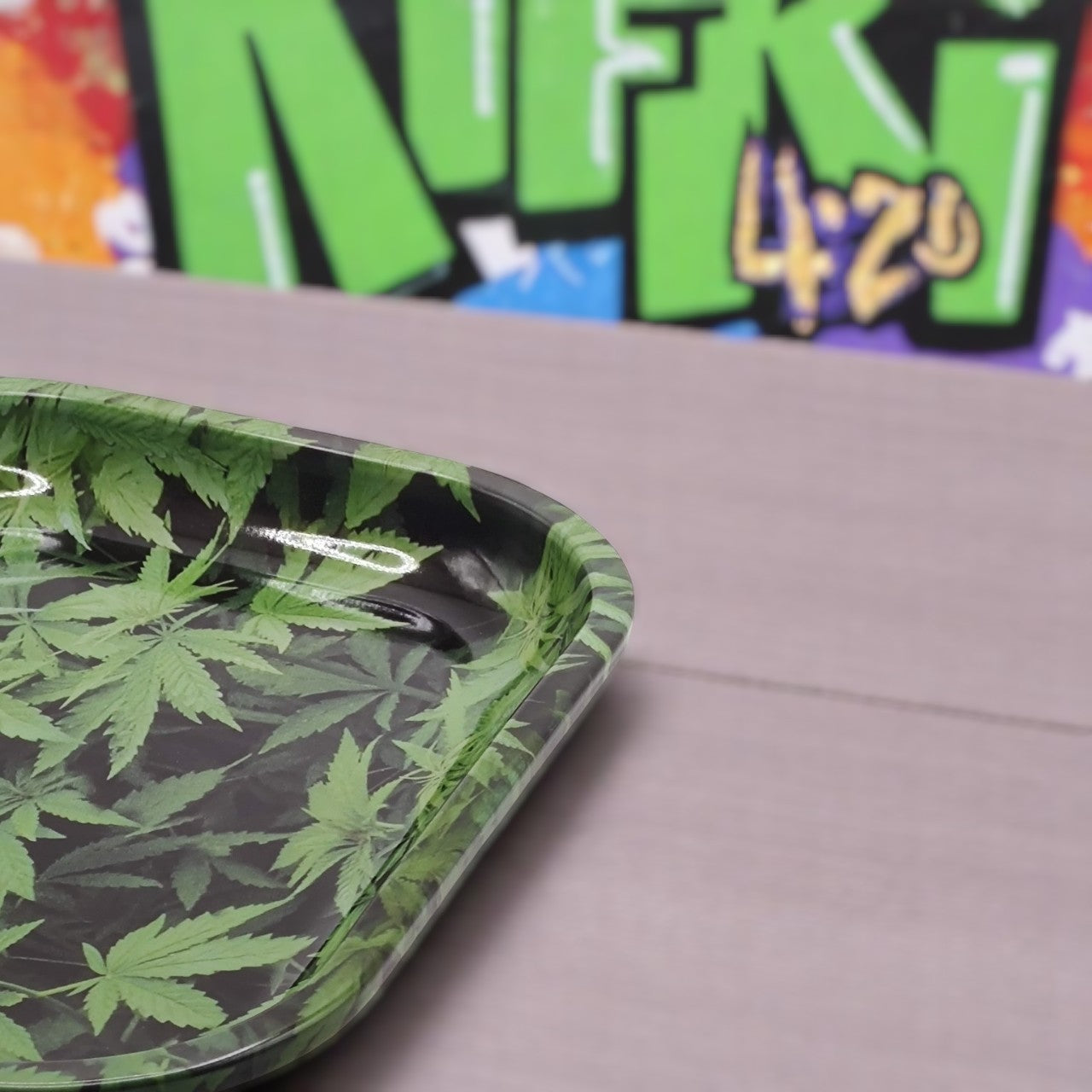 Rolling Tray "green" von der Seite