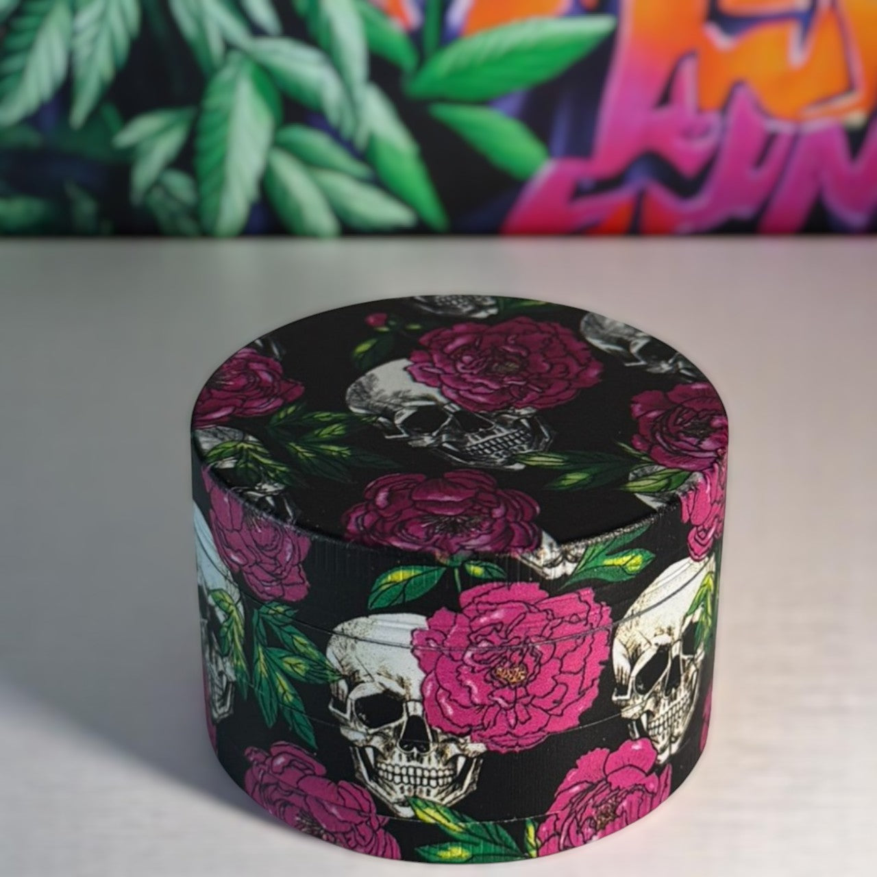 Grinder "Skulls & Flowers Classic" (4-teilig) geschlossen